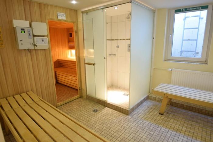 2-Zimmer-Appartement im 1. Obergeschoss mit Hallenschwimmbad und Sauna. Westerland Exterior foto