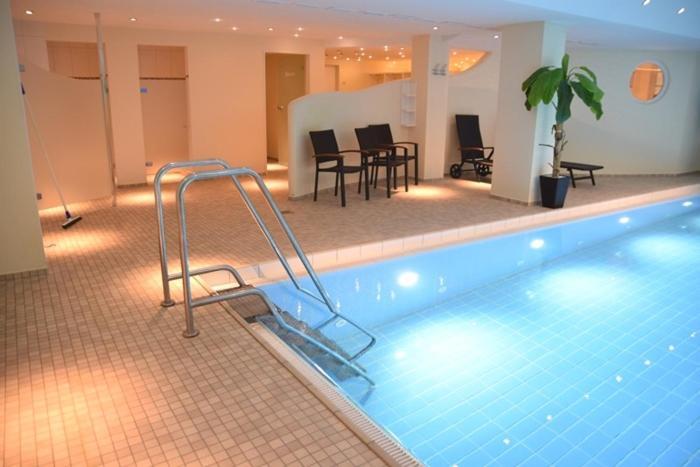 2-Zimmer-Appartement im 1. Obergeschoss mit Hallenschwimmbad und Sauna. Westerland Exterior foto